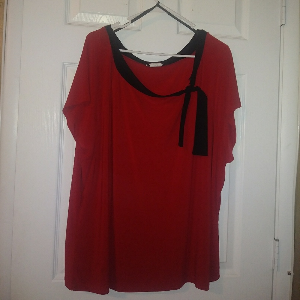 red shirt w/tie on front